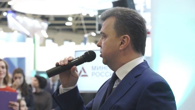 Мировая премьера ультрасовременного телеуправляемого рентгенодиагностического комплекса