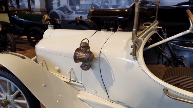 Collection of oldest car | Car Museum Europe|| AutoWorld || Addi & Marcia смотреть онлайн