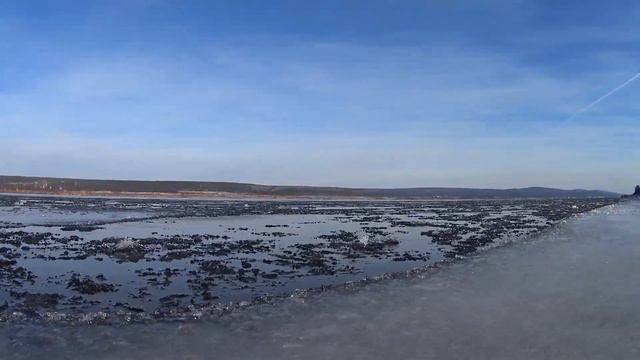 Ангара замерзает