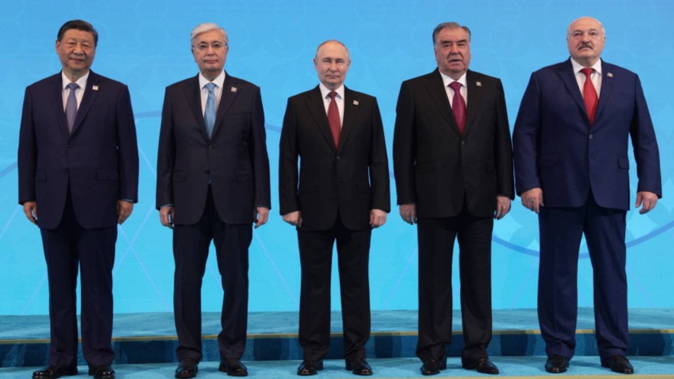 Ведущая сила Евразии: лидеры стран ШОС подписали Астанинскую декларацию объединения