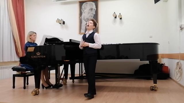 Школьный вальс, И. Дунаевский, сл. М. Матусовский, поёт Андрей Михеев смотреть онлайн