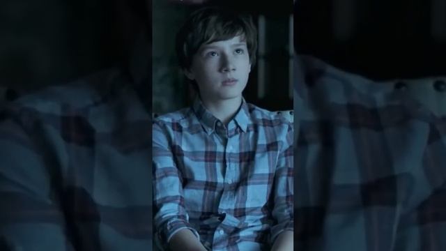 Этот школьник просто мастерски отмывает деньги. #озарк #сериал #школьникотмываетденьги смотреть онлайн