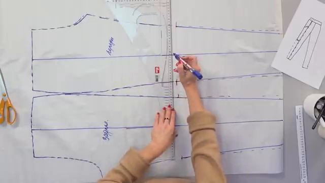 Моделирование стильных женских брюк из экокожи. Кожаные брюки с высокой посадкой.