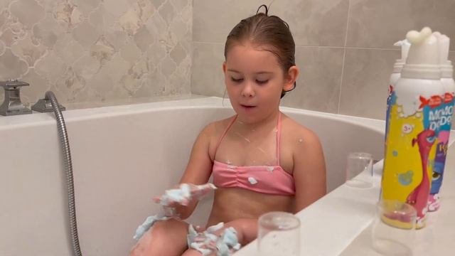 СПА ПРОЦЕДУРЫ / ОЧЕНЬ МНОГО ПЕНЫ МОРИКИ ДОРИКИ / Маски для лица смотреть онлайн