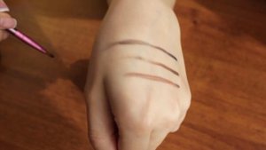 Свотчи подводок Inglot