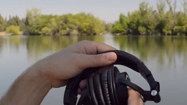 Audio Technica ATH-M50x Review! смотреть онлайн