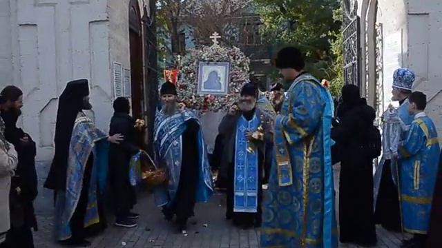 Список Казанской иконы Божией матери пронесли по городу в честь Дня народного единства смотреть онлайн