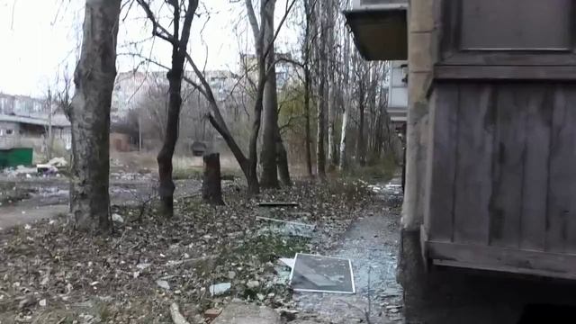 Последствия обстрела Петровского района Донецка украинскими террористами