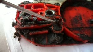 Почему не натягивается цепь на бензопиле Why it's not pulling the chain on the chainsaw