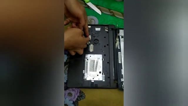 Ganti mainboard  casing Acer aspire 722 AO722 full bongkar