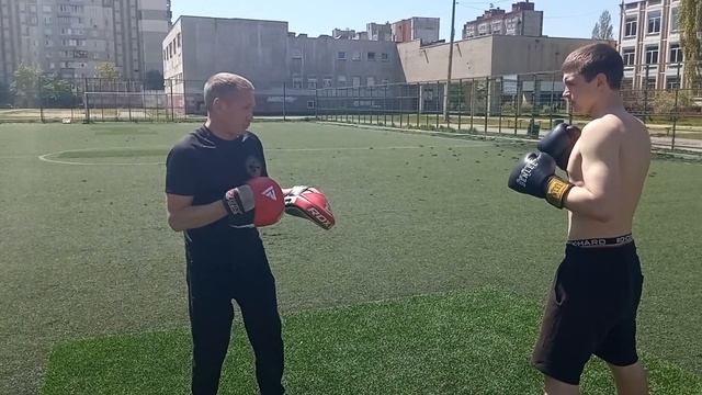 УДАР ПОД СЕРДЦЕ Boxing, A Knock Out In The Heart смотреть онлайн