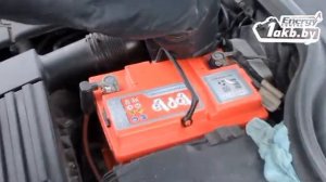 Замена аккумулятора на VW Passat B6 2000 1.4.