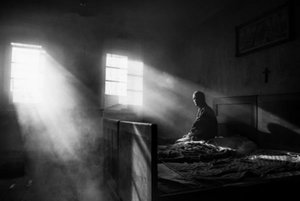 Тень у кровати. История от подписчика