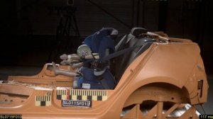 Краш-тест детского автокресла Joie Trillo Shield - фронтальный удар.