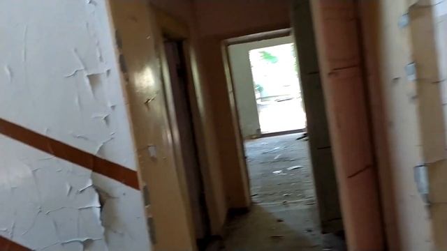 Заброшенное здание. Донецк 2019. НЕ ОКРАИНА ДОНЕЦКА! смотреть онлайн