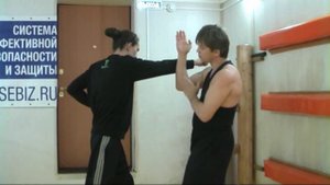 Деревянный манекен ВИН ЧУН практическое применение: прием 2