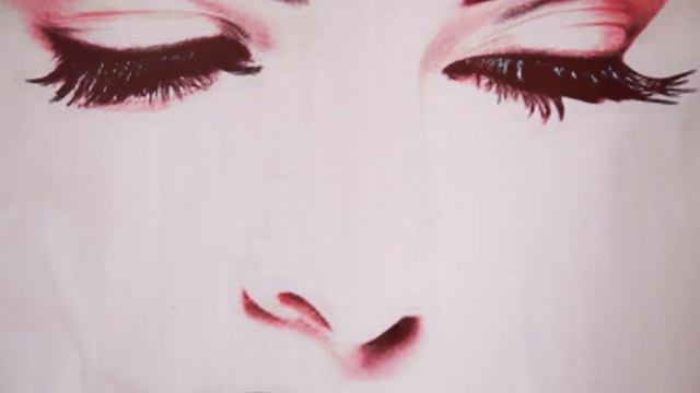 Hari inkovu namubonyeho ntarinzi | Nkora ibijyanye na make up | Delphine Umugore wa Benjamin Gicumb смотреть онлайн