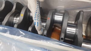 Коленвал Isuzu NQR75 NPR75 NQR90 двигатель 4HK1 производства Genmot (Турция) 8973525343