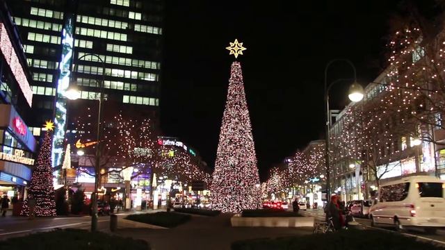 A Walk Up Kurfurstendamm At Christmas Time, Berlin смотреть онлайн