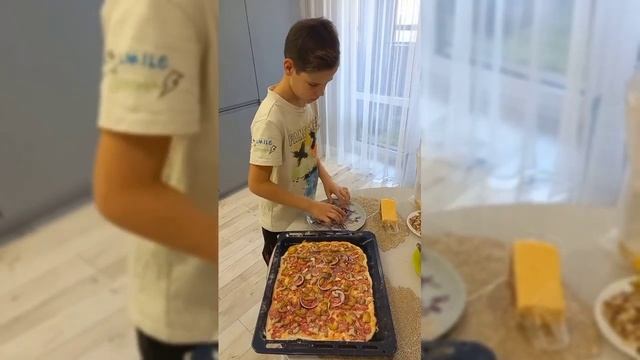 Как приготовить очень вкусную пиццу? смотреть онлайн