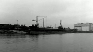 1981 год. Тюмень. Судостроительный завод. Спуск изделия на воду