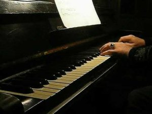 Демис Руссос - "Сувенир"  (Demis Roussos - «From Souvenirs to Souvenirs»)