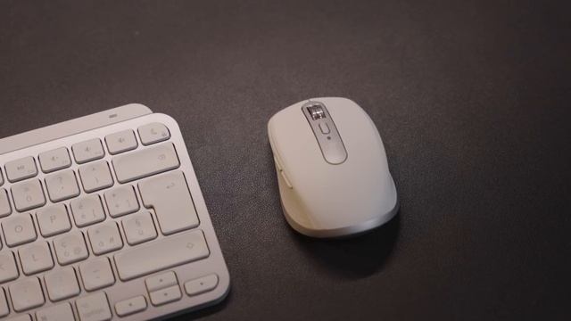 DESK SETUP per FOTOGRAFI e VIDEOMAKER con MACBOOK PRO e BENQ PD3420Q смотреть онлайн