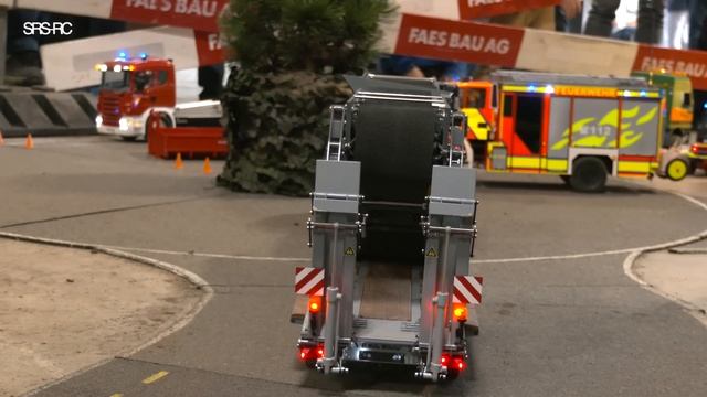 HANDMADE SWISS RC TRUCKS AND DEMOLITION RC DIGGER KOMATSU PC 490, HEAVY HAULAGE RC TRUCK TRANSPORT смотреть онлайн