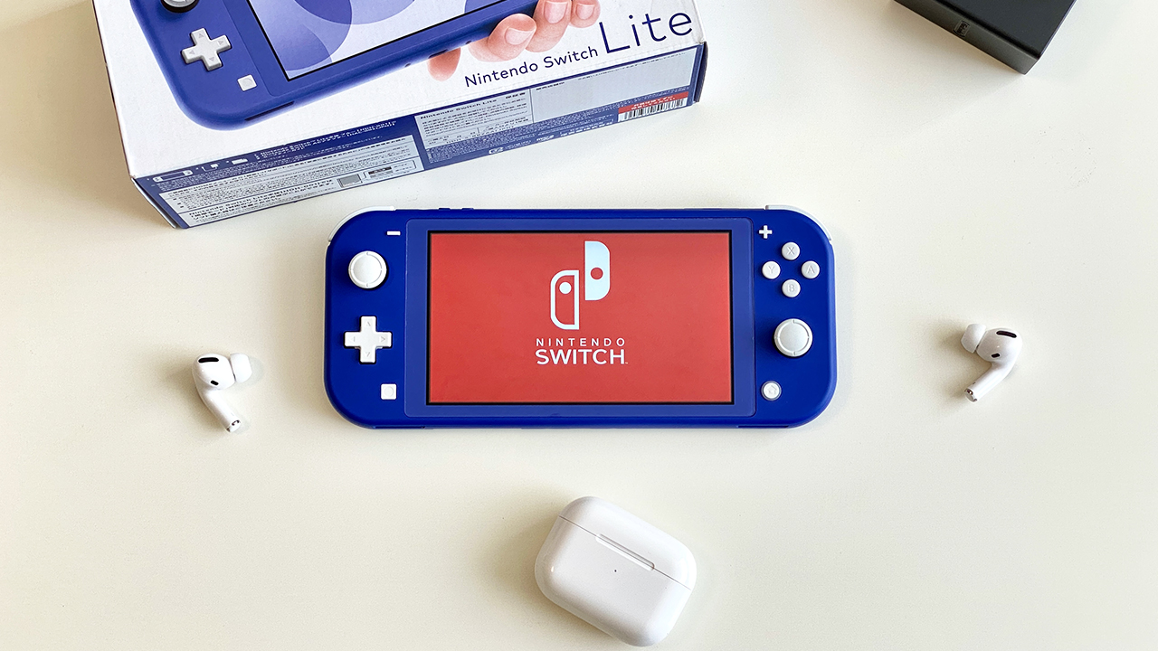Распаковка и первое впечатление от японского Nintendo Switch Lite в 2022 году (1 часть)