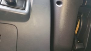 Donde está el puerto OBD 2 ( OBD II )en el Nissan Primera P12