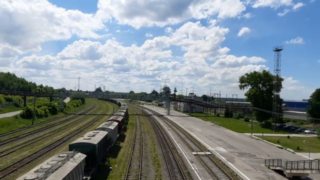 Катаемся на электричке. Завод-гигант, цементовозы и грузовые поезда. смотреть онлайн