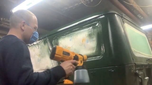 Покраска УАЗА электро краскопультом в гаражных условиях