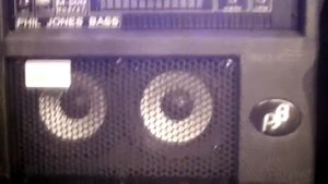 Fender American Vintage -64 Jazz thru Phil Jones Six Pack M-500