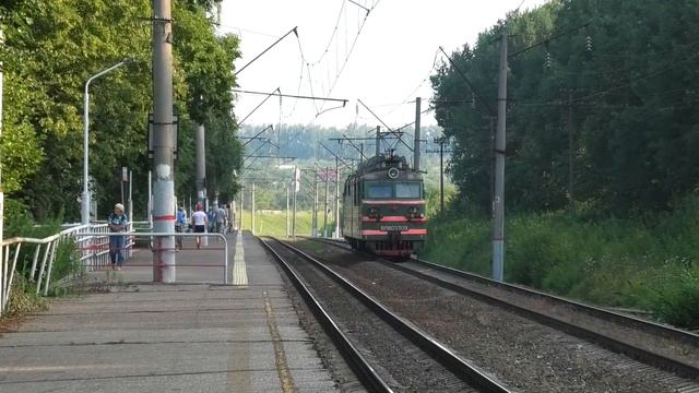 "Зеленый со звездой". ВЛ80С-1309 следует резервом через о.п. Спртаково