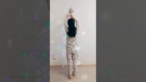Как сделать ёлку своими руками. Как сделать ёлку из гирлянды. DIY wall Christmas tree