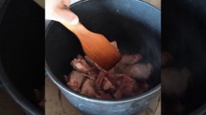 Готовим мясо в казане