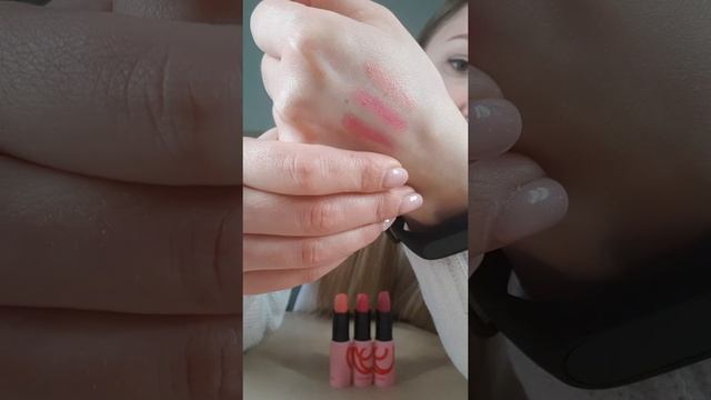 Кремовая губная помада OnColour Flirty смотреть онлайн