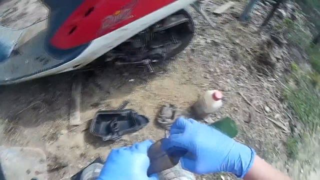 КАК ПОЧИСТИТЬ ВОЗДУШНЫЙ ФИЛЬТР МОПЕДА ( СКУТЕРА ) / Это ЛЕГКО! смотреть онлайн