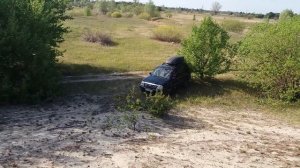 Suzuki Grand Vitara XL-7 на песке 1
