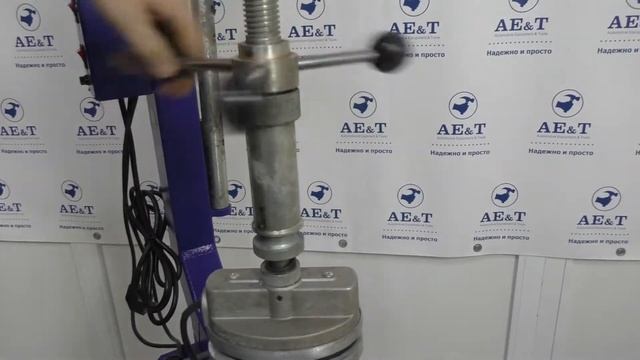 ДЕМОНСТРАЦИЯ: Вулканизатор DB-98 AE&T напольный с пневматическим лифтом смотреть онлайн