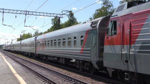 Электровоз ЭП1М-814 с пассажирским поездом