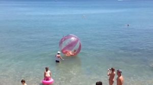 Новый Свет 2013, развлечения на пляже, водный шар, банан, катер, яхта