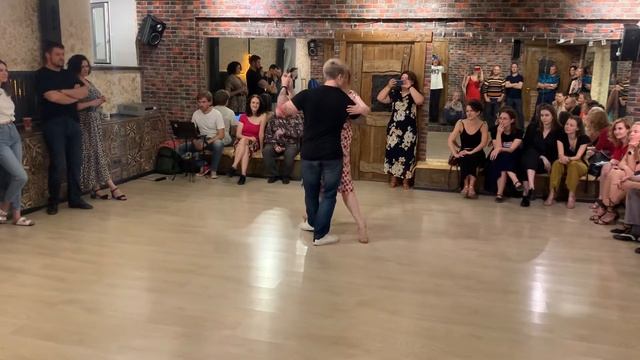 Танец именинницы - Ксения Таксис, elcentro, 22.08.2021 смотреть онлайн