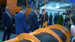 вице-премьер Юрий Борисов на стенде Урал и стенде Минска (Беларусь) Комтранс Comtrans