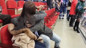 Неожиданное предложение руки и сердца на матче "Адмирал" - "Сибирь" 17.11.2016