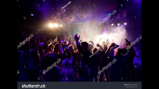 FAMILY FRIENDLY ORGY смотреть онлайн