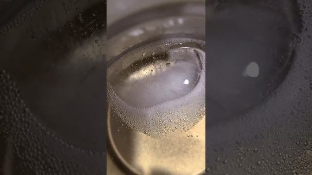 air bubbles escape