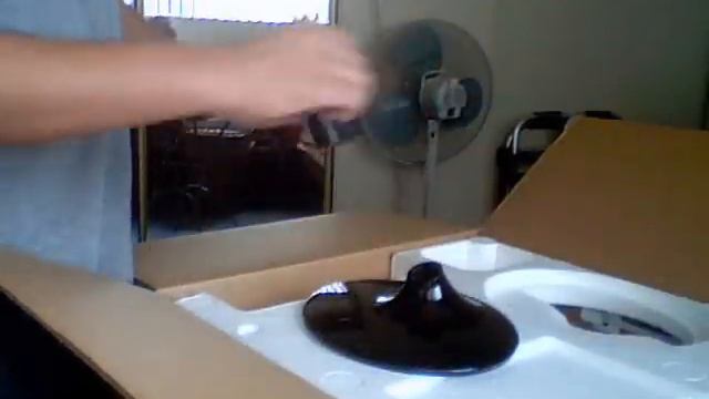 Samsung T220 HD Unboxing смотреть онлайн