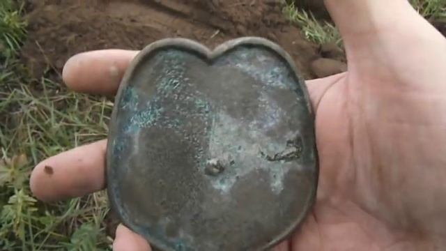 Поиск монет на покосе " заколдованное зеркало" смотреть онлайн