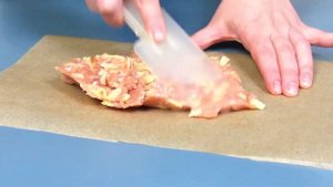 ЗА 15 МИНУТ готовлю МЯСНОЙ РУЛЕТ в пергаменте на сковороде! И духовка не нужна!